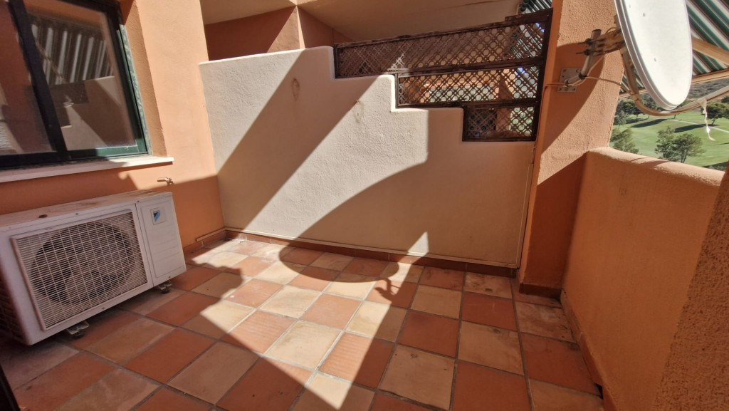 2 bedroom Apartments for sale in Elviria – R5159728