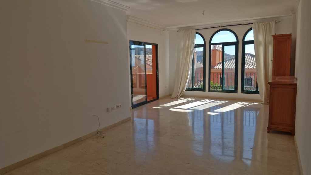 2 bedroom Apartments for sale in Elviria – R5159728
