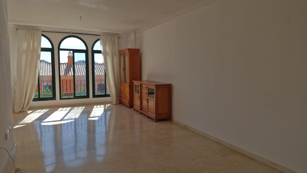 2 bedroom Apartments for sale in Elviria – R5159728