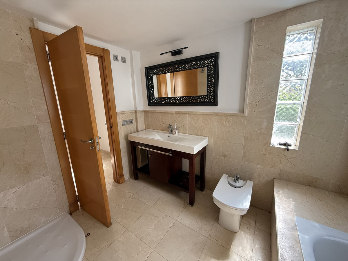 2 bedroom Apartments for sale in Los Flamingos – R5058721