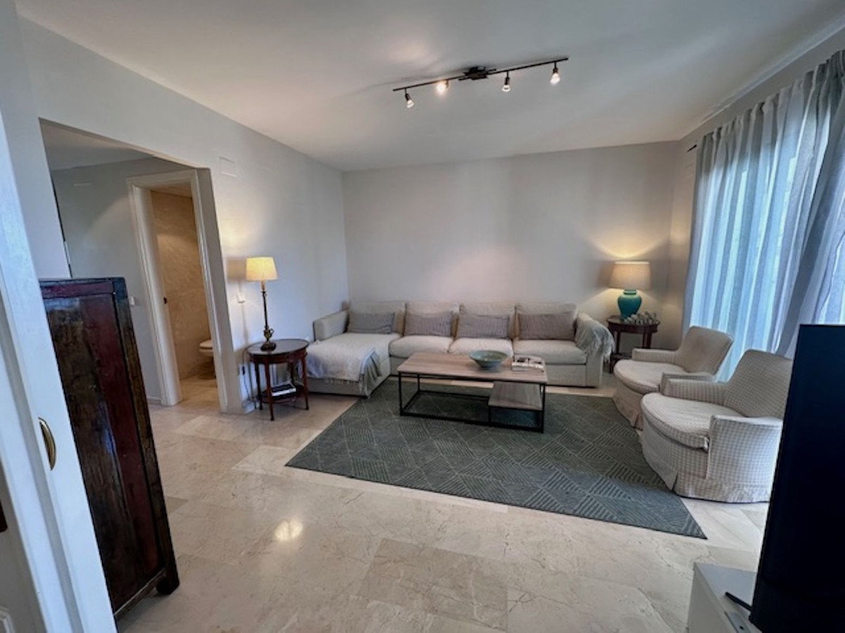 4 bedroom Apartments for sale in Marbella – R5147932