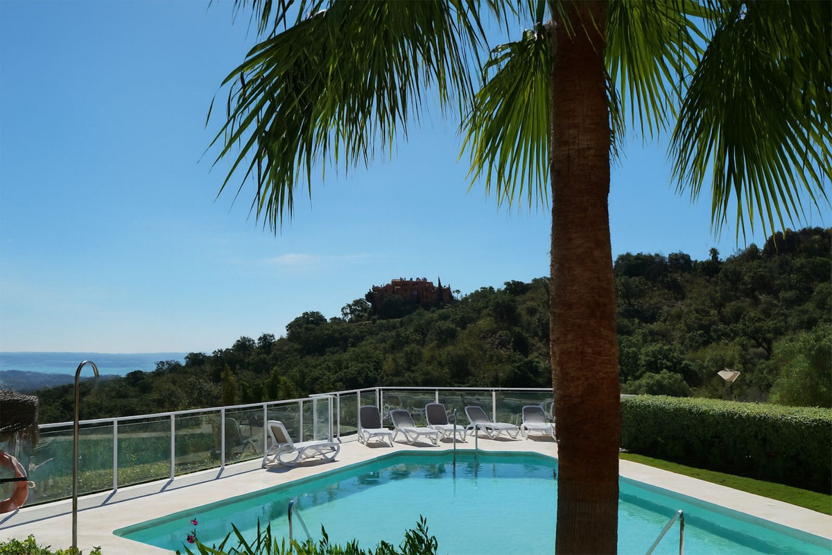 2 bedroom Apartments for sale in La Mairena – R5149888