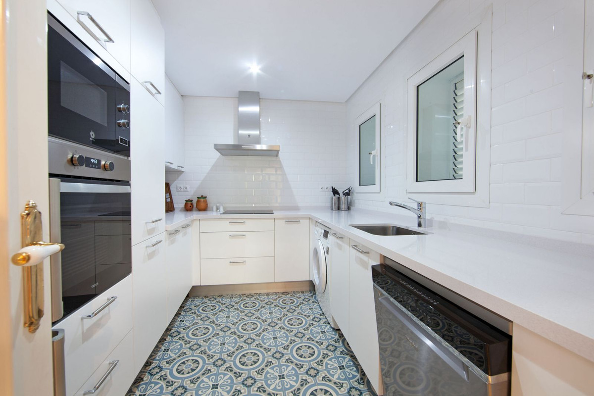 2 bedroom Apartments for sale in Elviria – R5147521