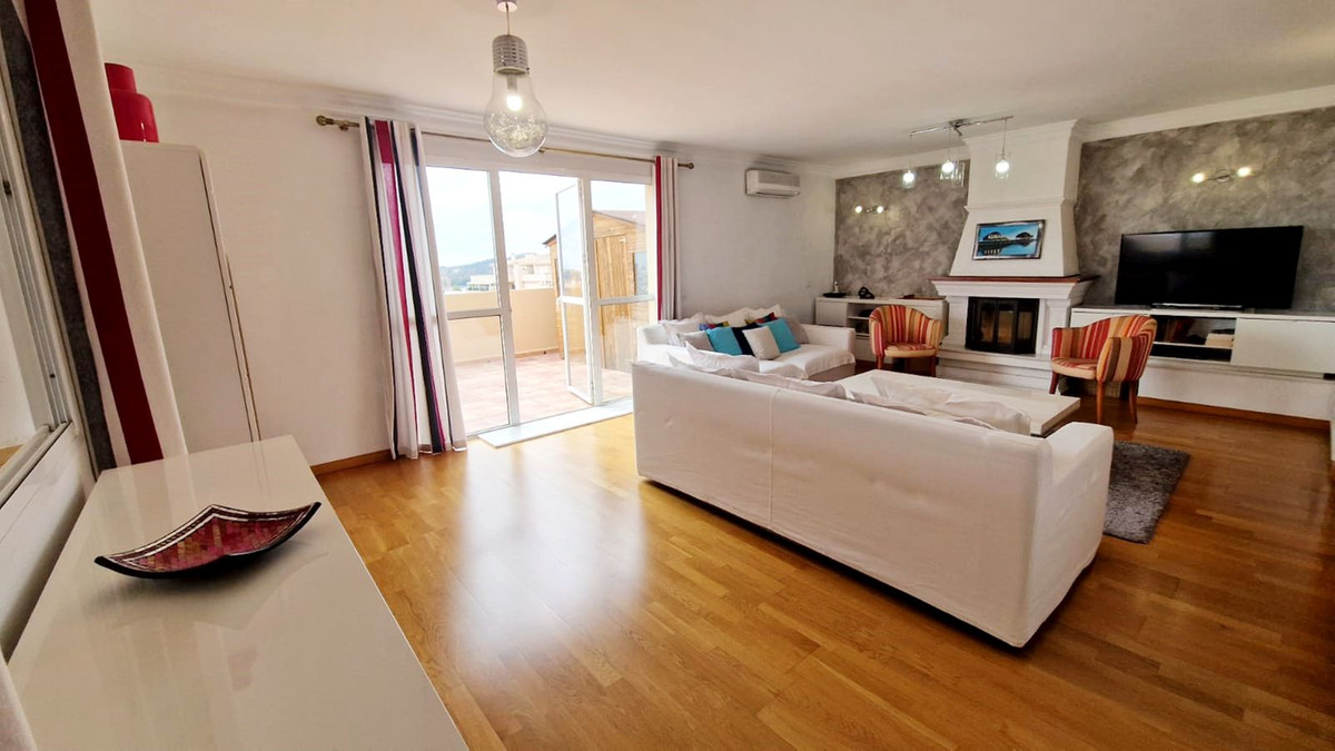 Aticos de 3 dormitorios en venta en Mijas – R5162251