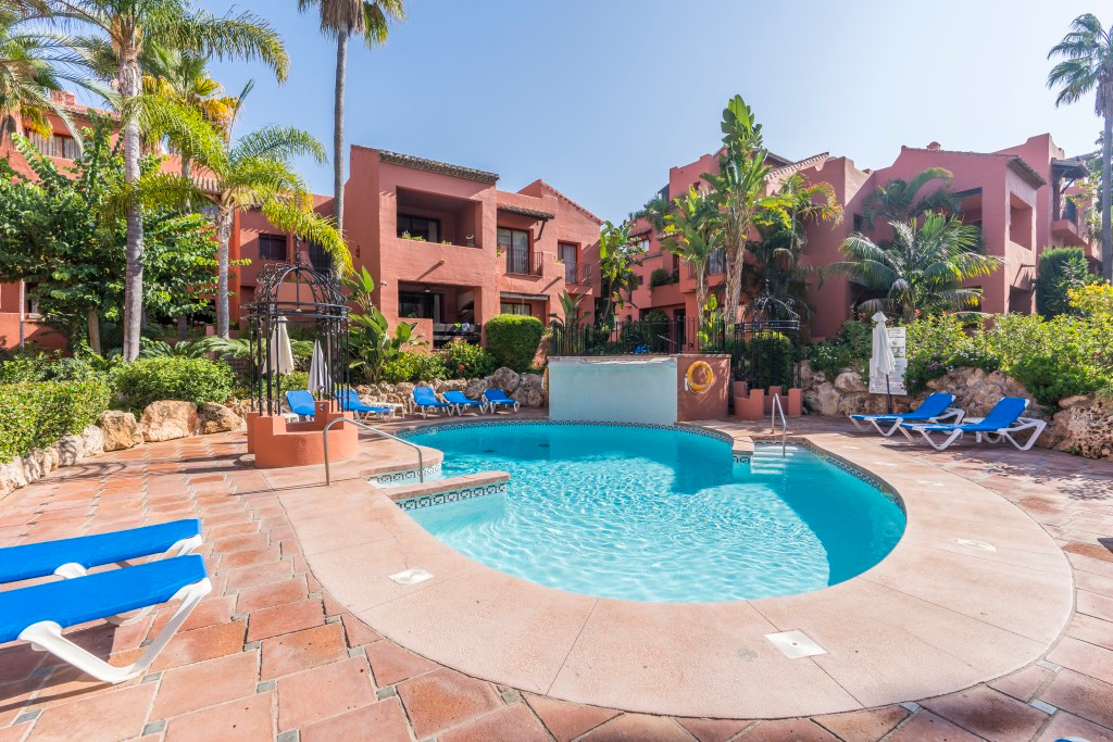 3 bedroom Penthouses for sale in Marbella – R5159731