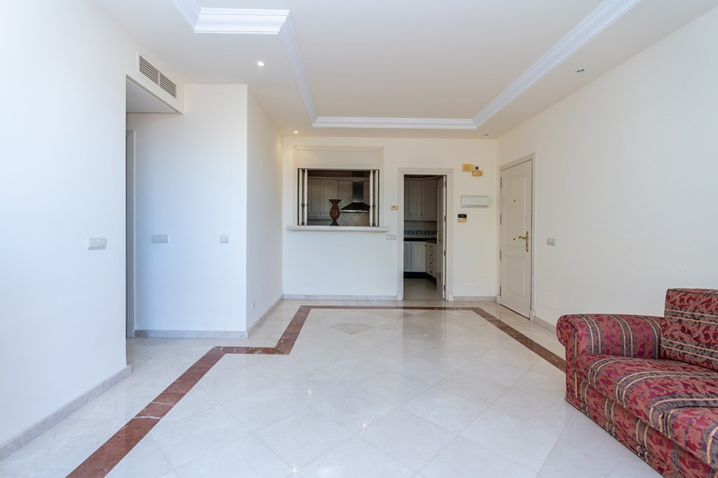 3 bedroom Penthouses for sale in Marbella – R5159731