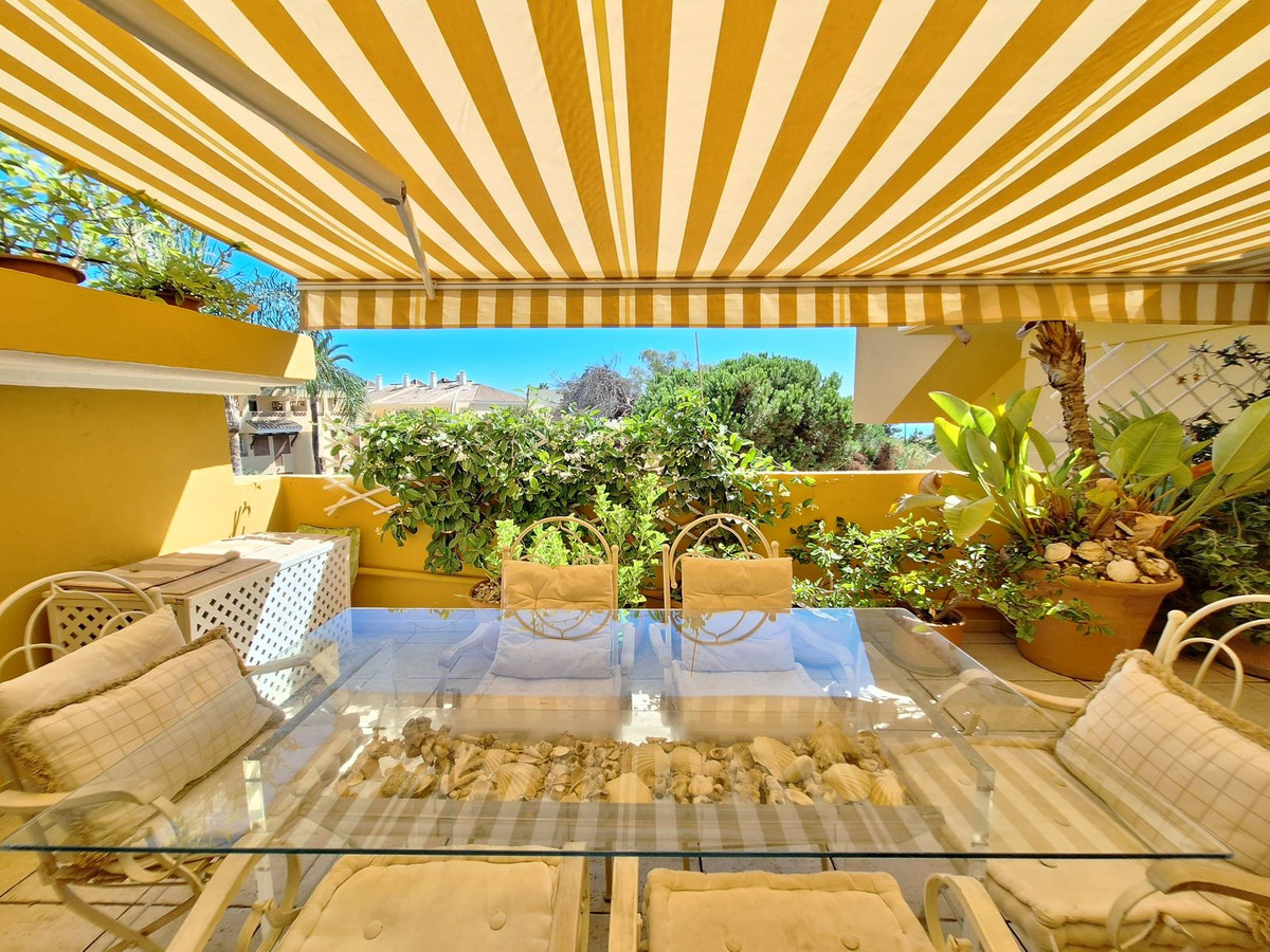 Apartamentos de 2 dormitorios en venta en Elviria – R5160229