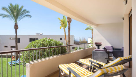 Apartamentos de 3 dormitorios en venta en Altos de los Monteros – R5161387