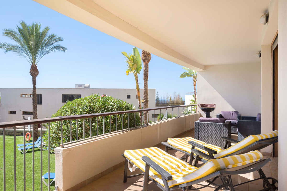 Apartamentos de 3 dormitorios en venta en Altos de los Monteros – R5161387