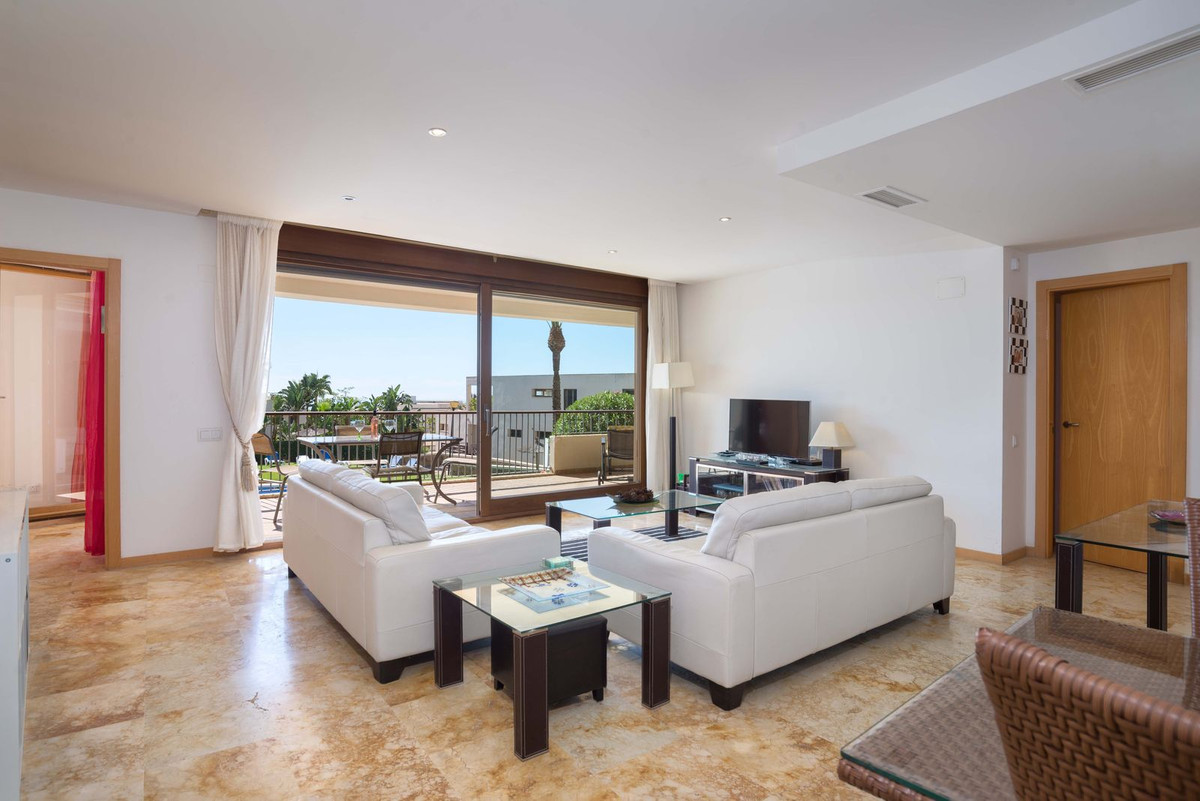 Apartamentos de 3 dormitorios en venta en Altos de los Monteros – R5161387
