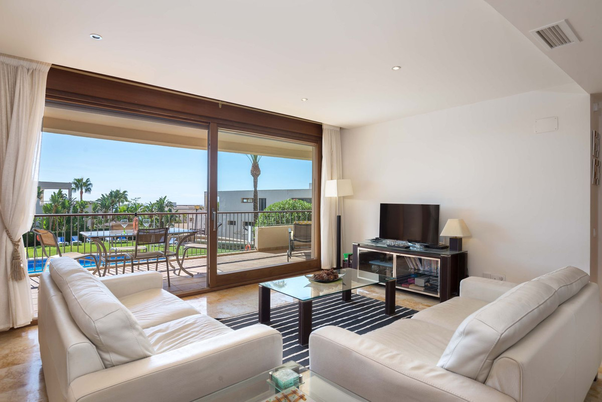 Apartamentos de 3 dormitorios en venta en Altos de los Monteros – R5161387