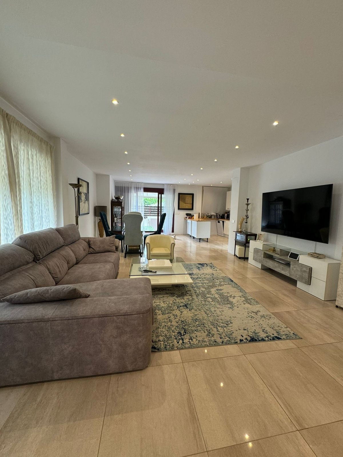 5 bedroom Villas for sale in Selwo – R5010481