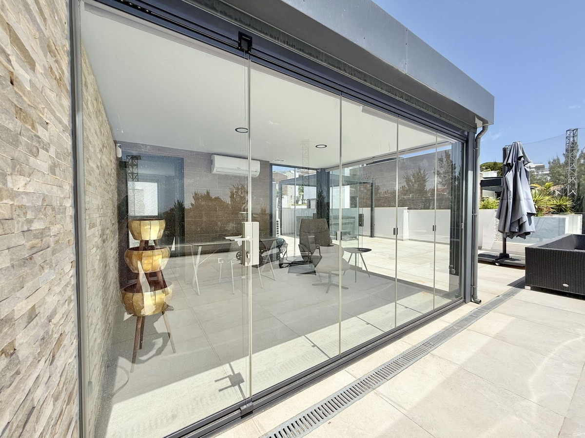 Aticos de 3 dormitorios en venta en Cabopino – R5118937