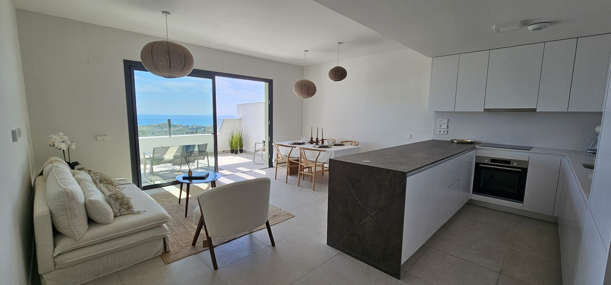 2 bedroom Apartments for sale in La Cala de Mijas – R5150926