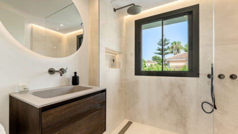 5 bedroom Villas for sale in Milla de Oro – R5159374