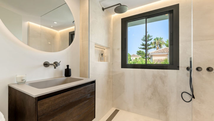 5 bedroom Villas for sale in Milla de Oro – R5159374 in 