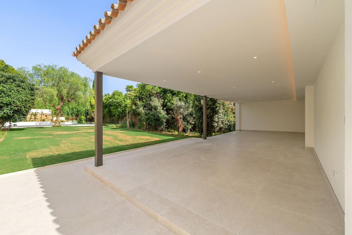 5 bedroom Villas for sale in Milla de Oro – R5159374