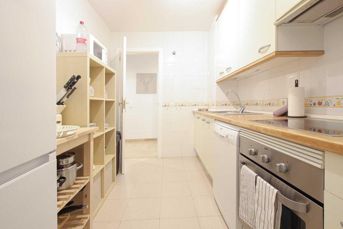 Apartamentos de 2 dormitorios en venta en Calahonda – R5187685