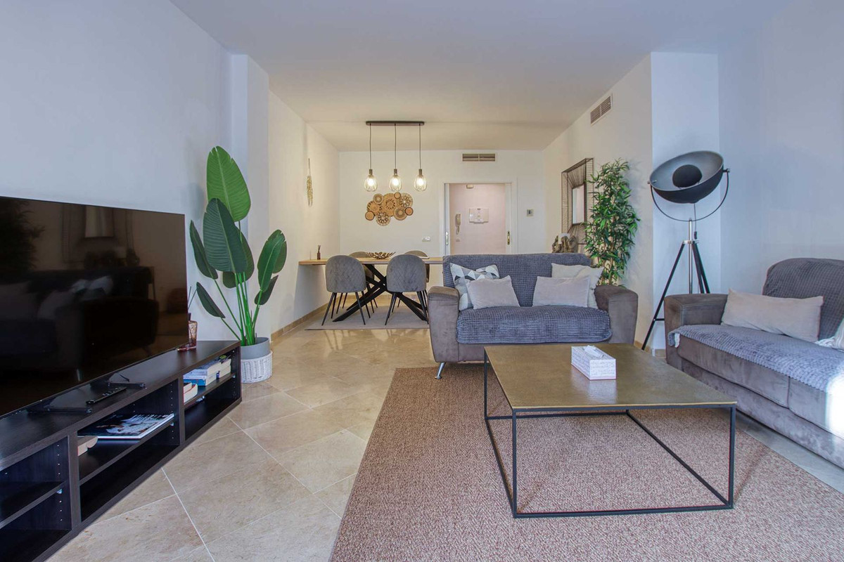 Apartamentos de 2 dormitorios en venta en Calahonda – R5187685