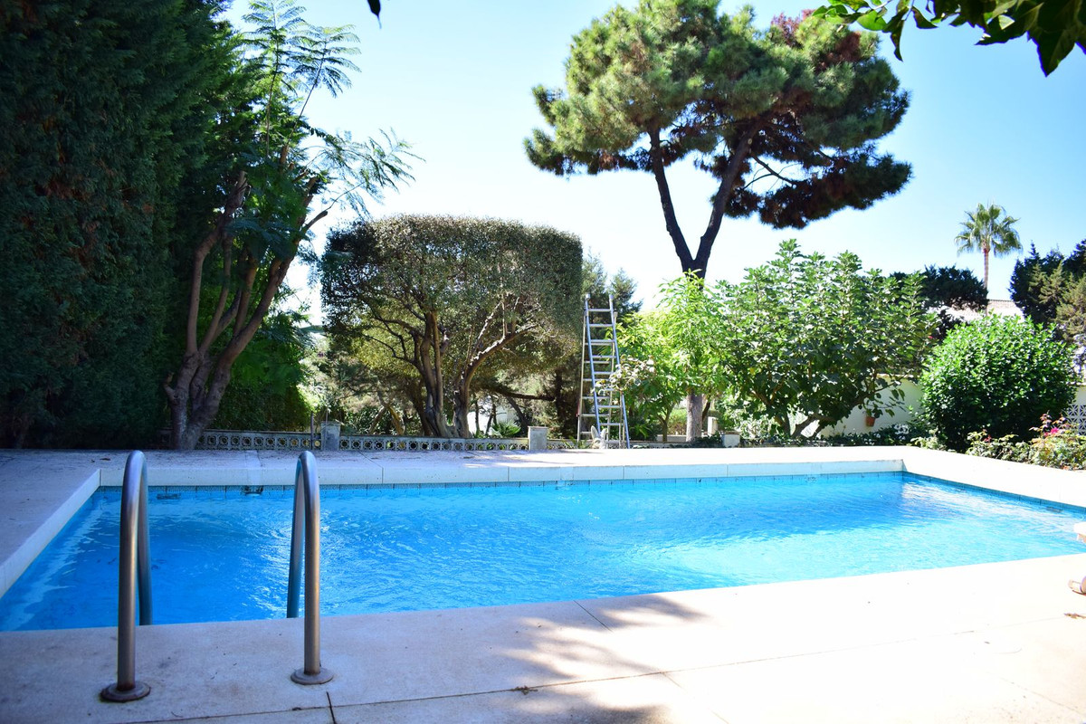 3 bedroom Villas for sale in Marbesa – R5183278