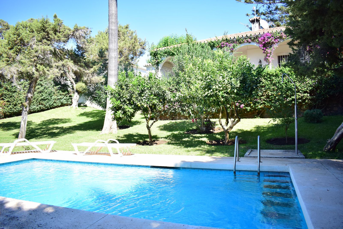 3 bedroom Villas for sale in Marbesa – R5183278