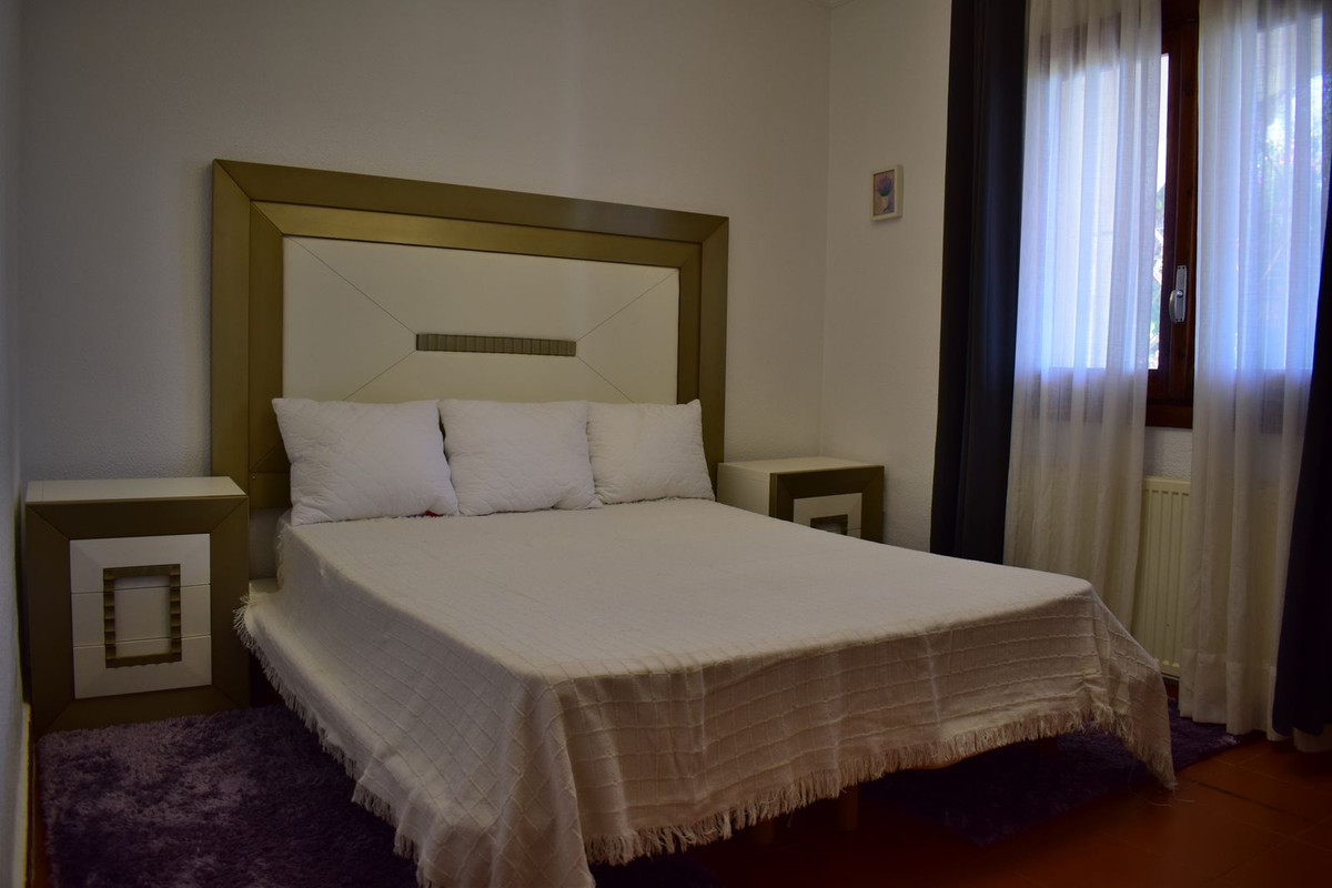 3 bedroom Villas for sale in Marbesa – R5183278