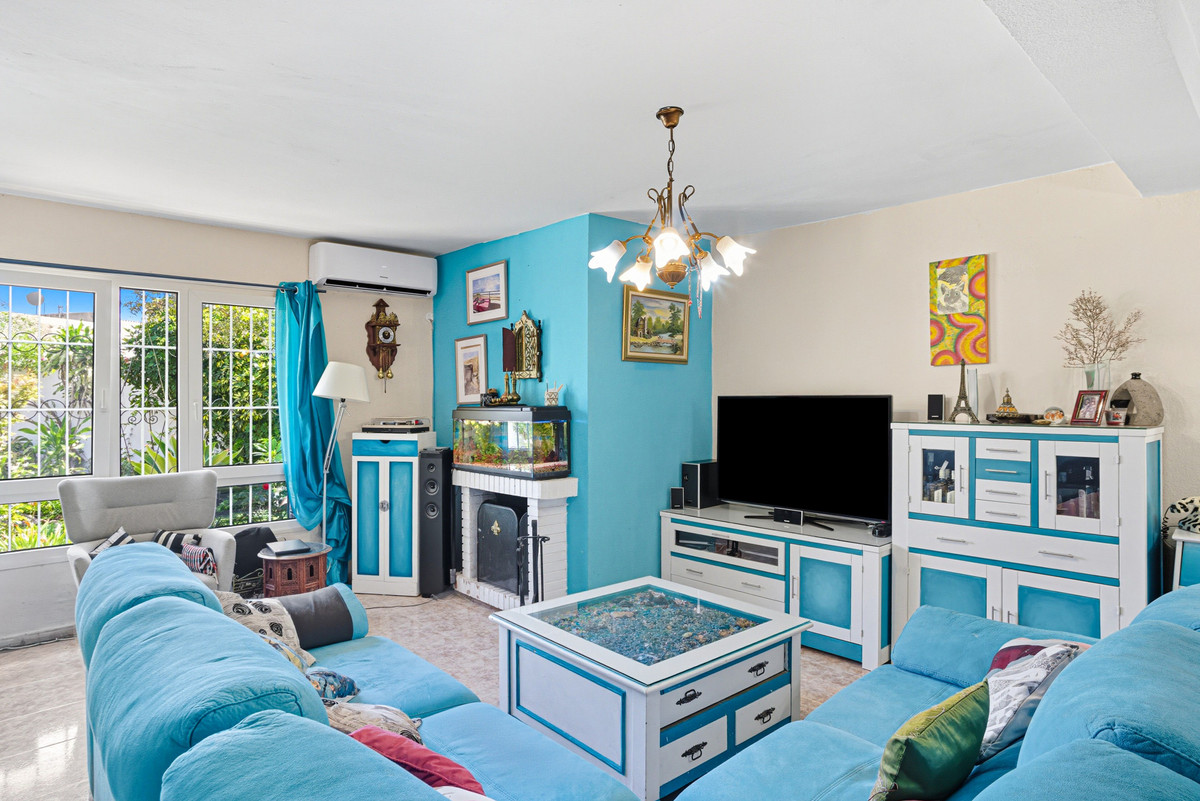5 bedroom Villas for sale in Marbella – R5177767