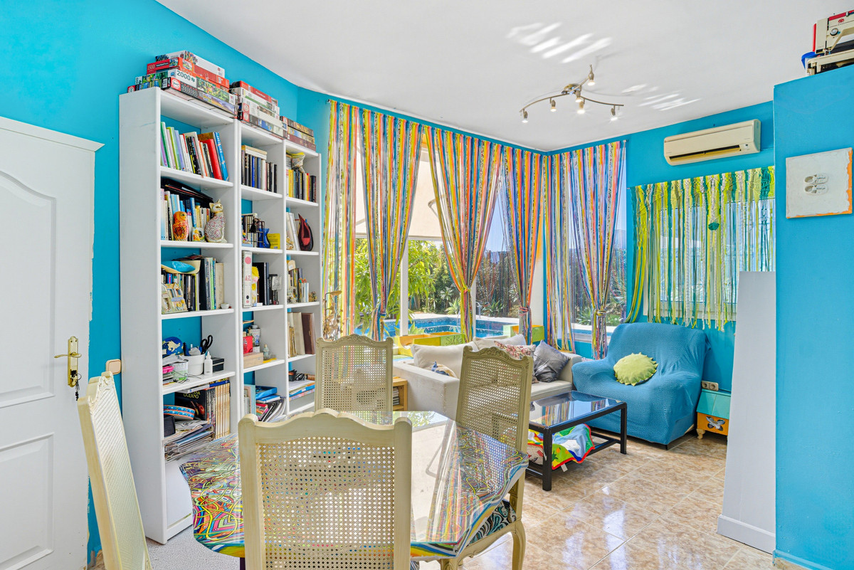 5 bedroom Villas for sale in Marbella – R5177767