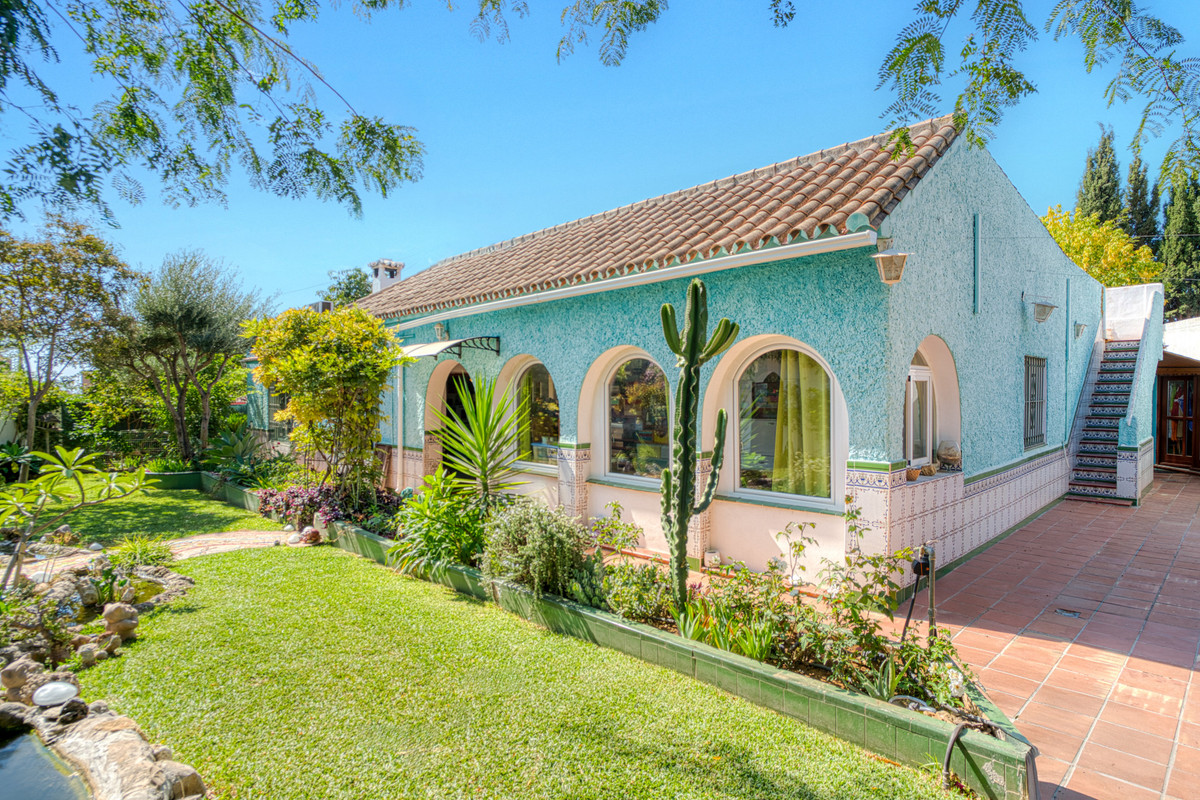 5 bedroom Villas for sale in Marbella – R5177767