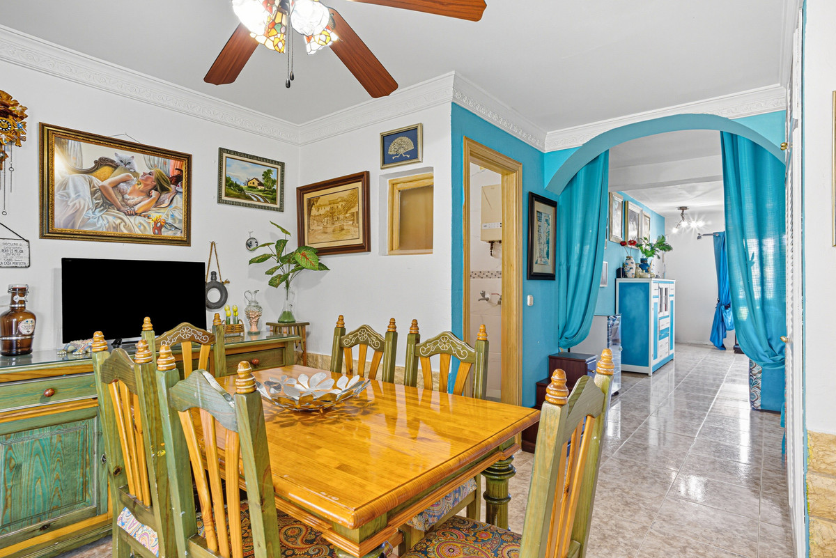 5 bedroom Villas for sale in Marbella – R5177767