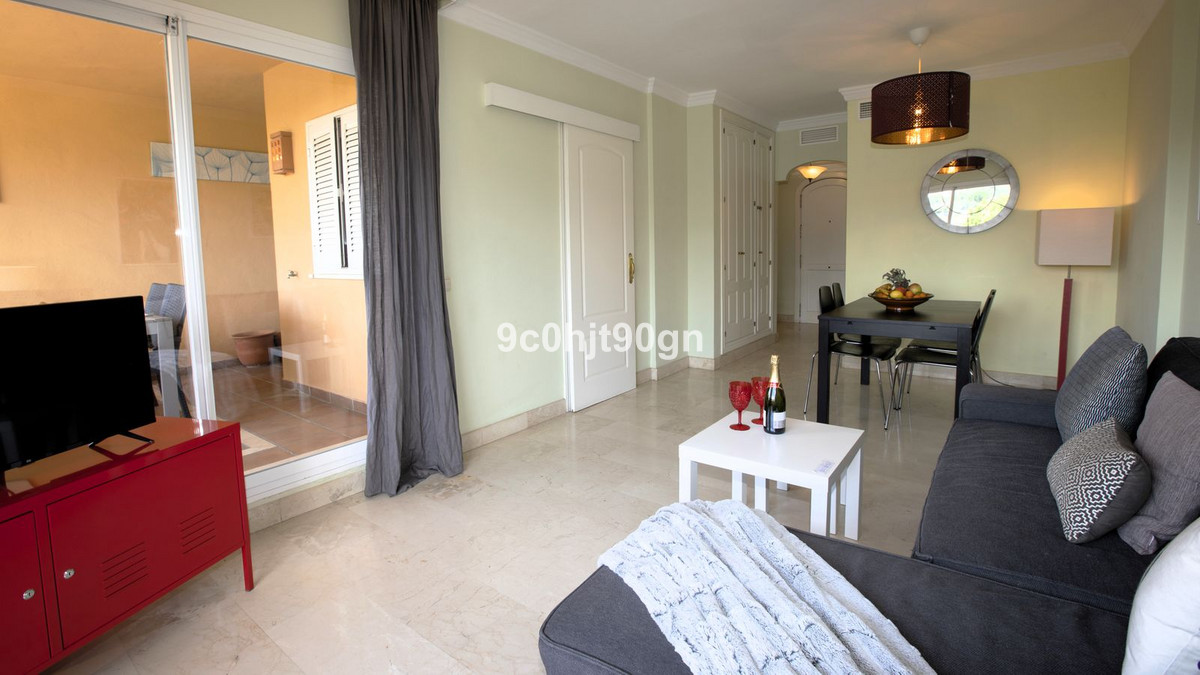 Apartamentos de 1 dormitorio en venta en Elviria – R5177554