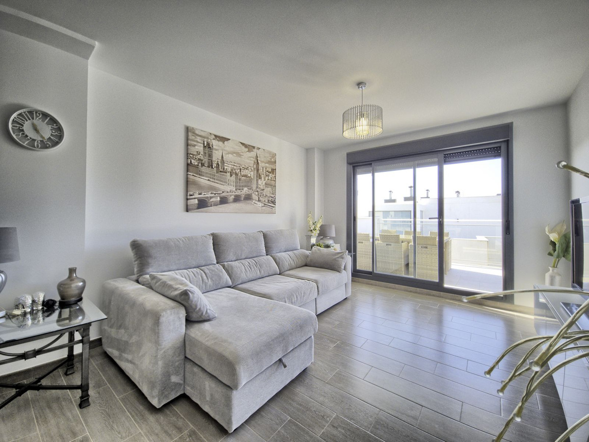 2 bedroom Apartments for sale in La Cala de Mijas – R5188039