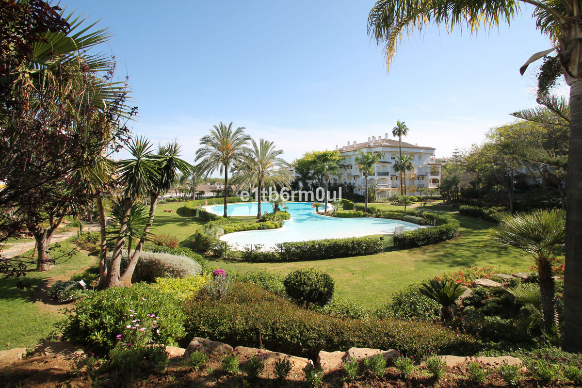 3 bedroom Apartments for sale in Milla de Oro – R5169763