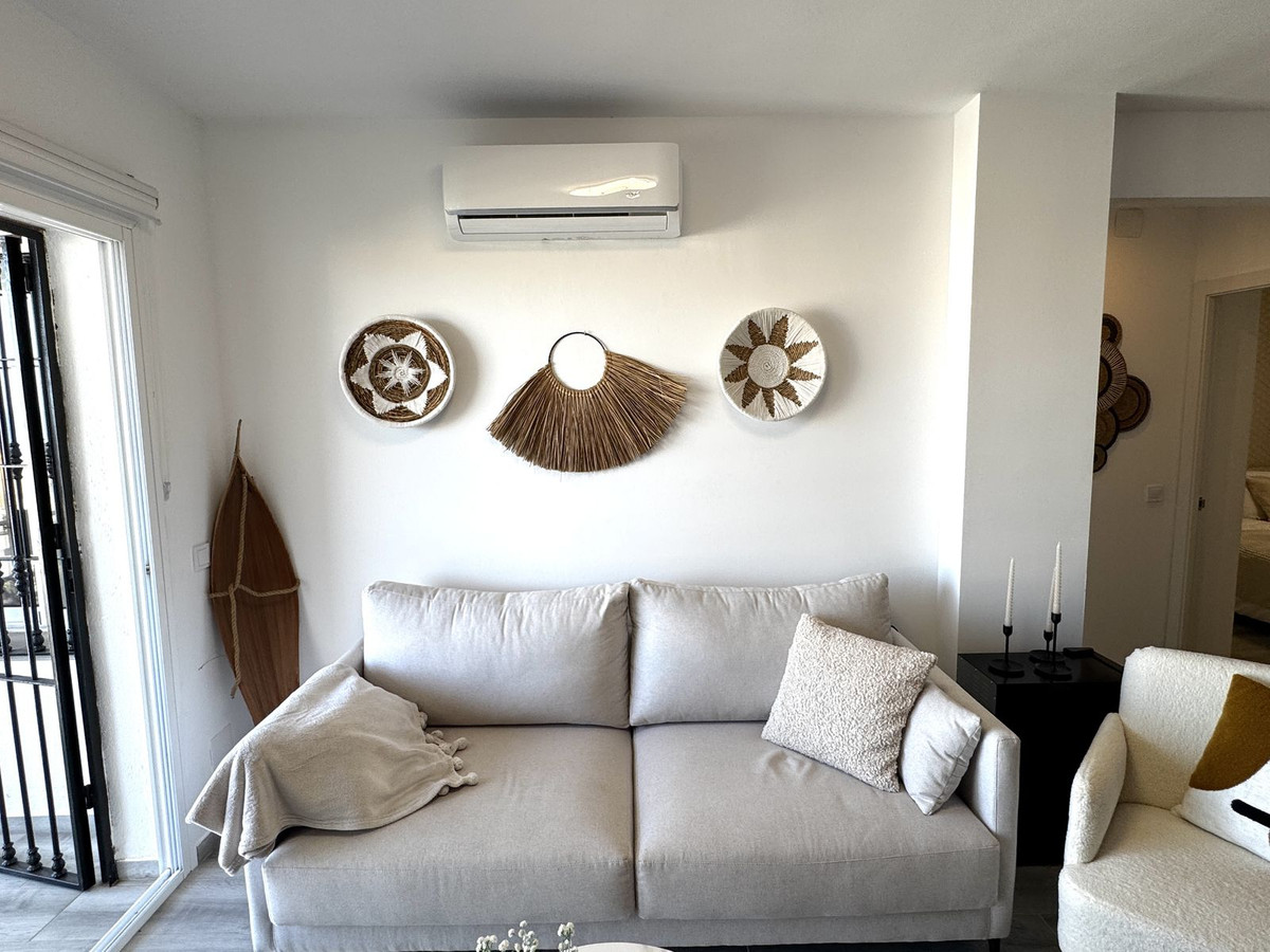 2 bedroom Apartments for sale in Riviera del Sol – R5183869