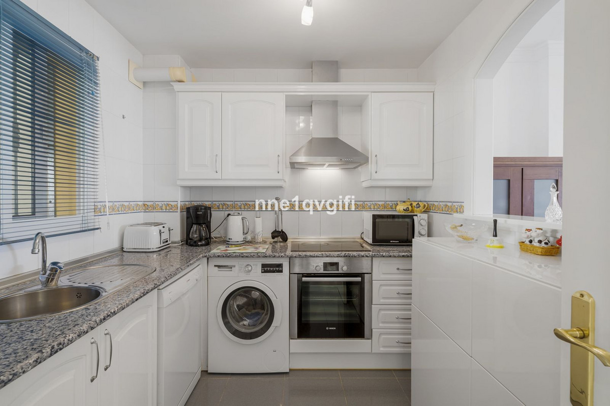2 bedroom Apartments for sale in Calahonda – R5167570