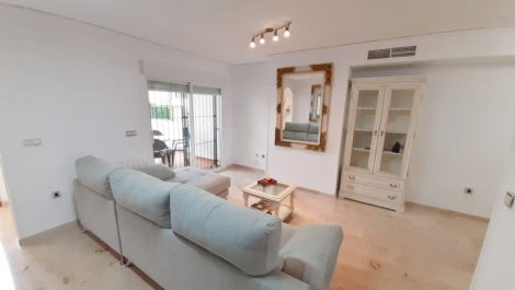 Adosados de 3 dormitorios en venta en Las Chapas – R4134301