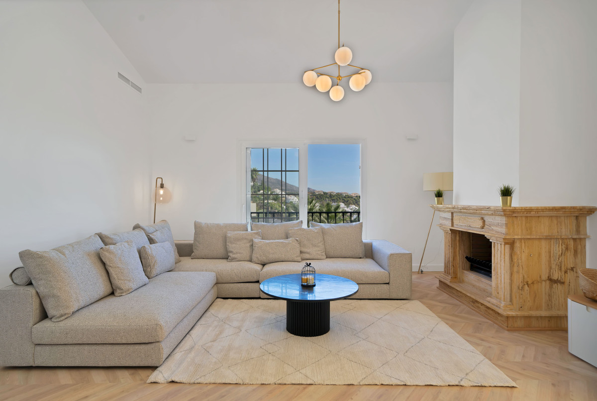Adosados de 5 dormitorios en venta en Marbella – R5189632