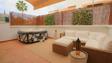 2 bedroom Apartments for sale in La Cala de Mijas – R5182360