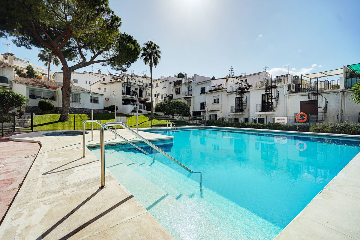 Adosados de 2 dormitorios en venta en Marbella – R5179339 Adosados de 2 dormitorios en venta en Marbella – R5179339