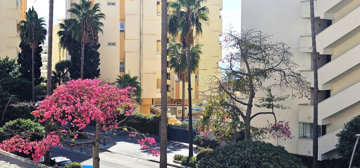 2 bedroom Apartments for sale in Marbella – R5186836