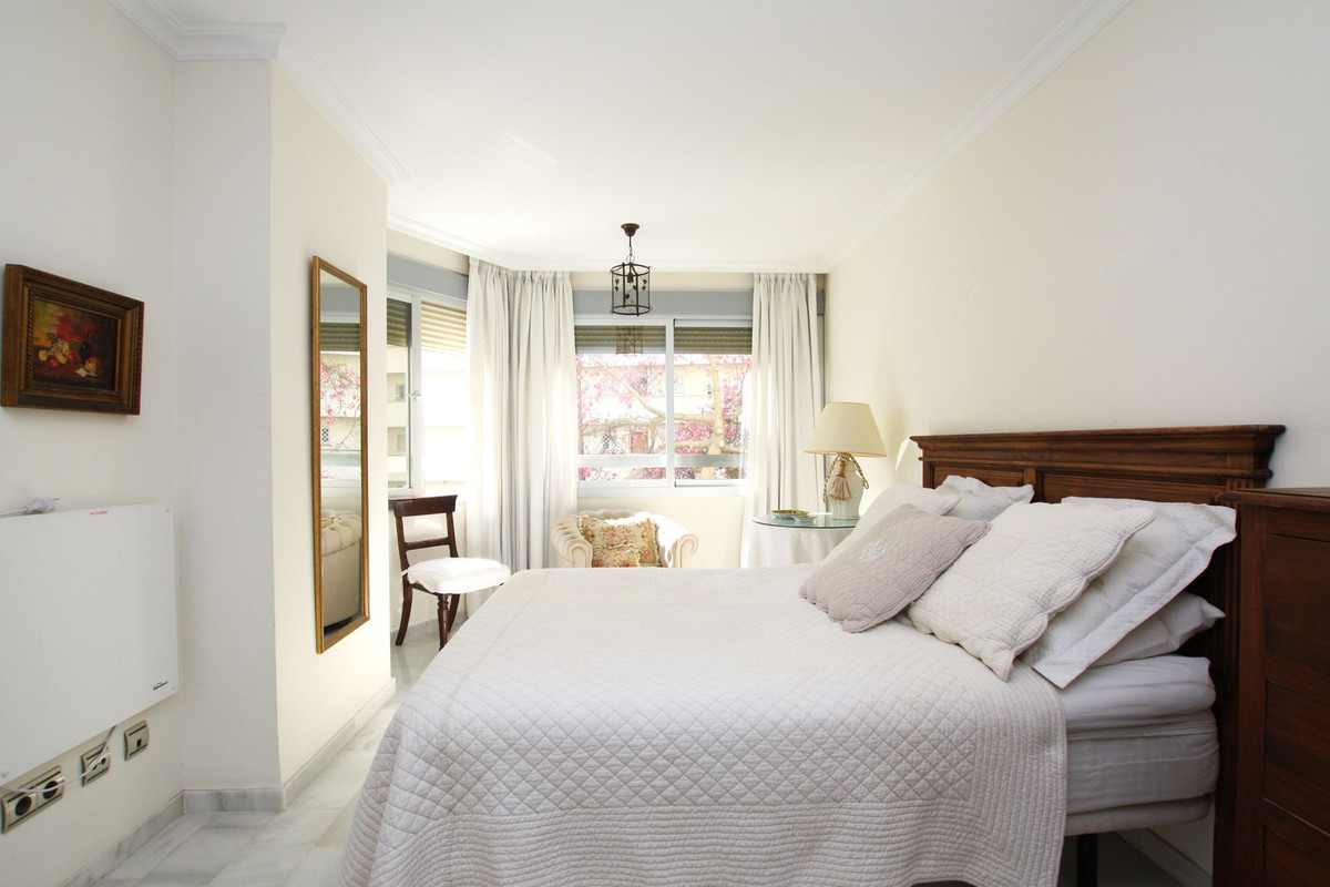 2 bedroom Apartments for sale in Marbella – R5186836