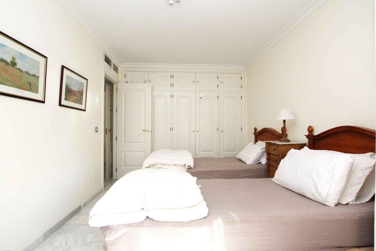 2 bedroom Apartments for sale in Marbella – R5186836