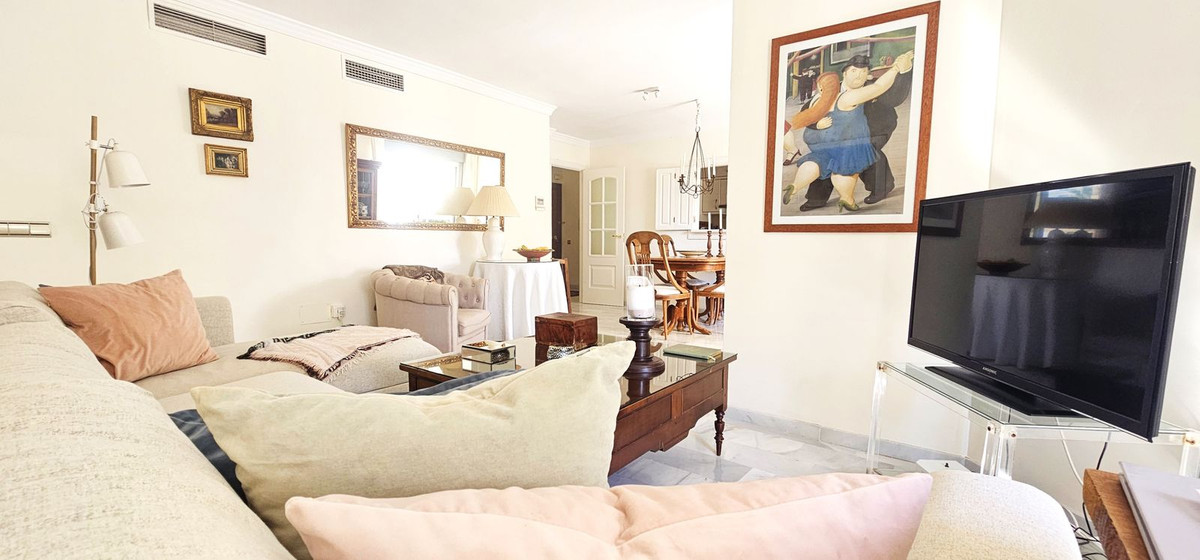 2 bedroom Apartments for sale in Marbella – R5186836