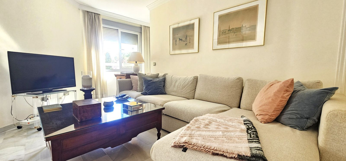 2 bedroom Apartments for sale in Marbella – R5186836