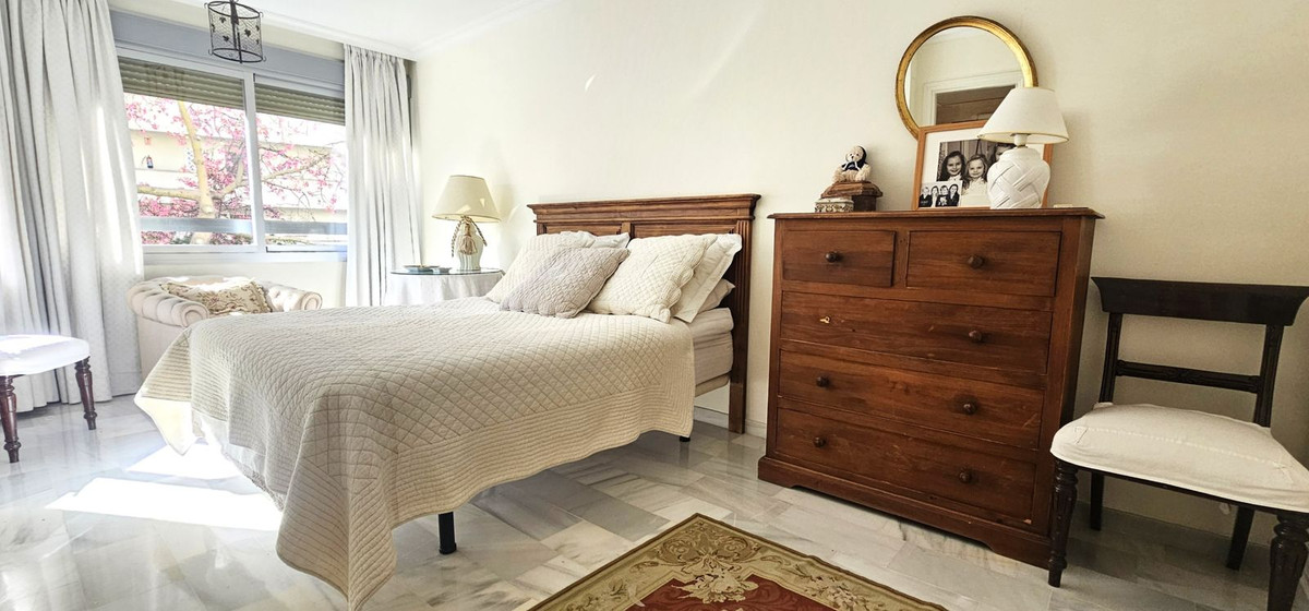 2 bedroom Apartments for sale in Marbella – R5186836