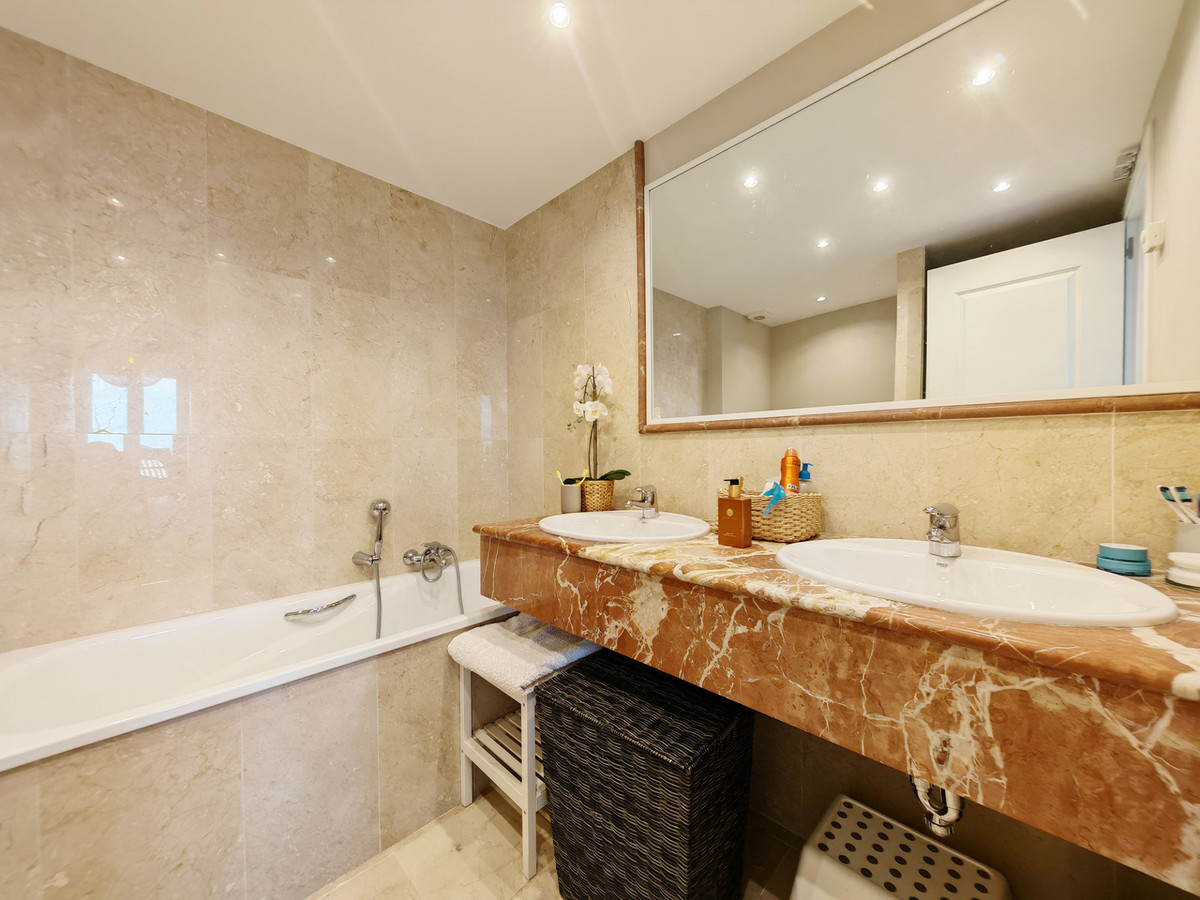3 bedroom Apartments for sale in Mijas – R5196973