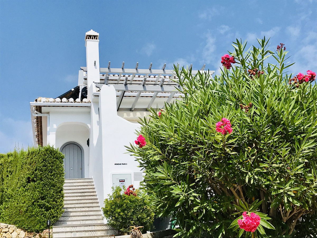 5 bedroom Villas for sale in Elviria – R5200192 5 bedroom Villas for sale in Elviria – R5200192