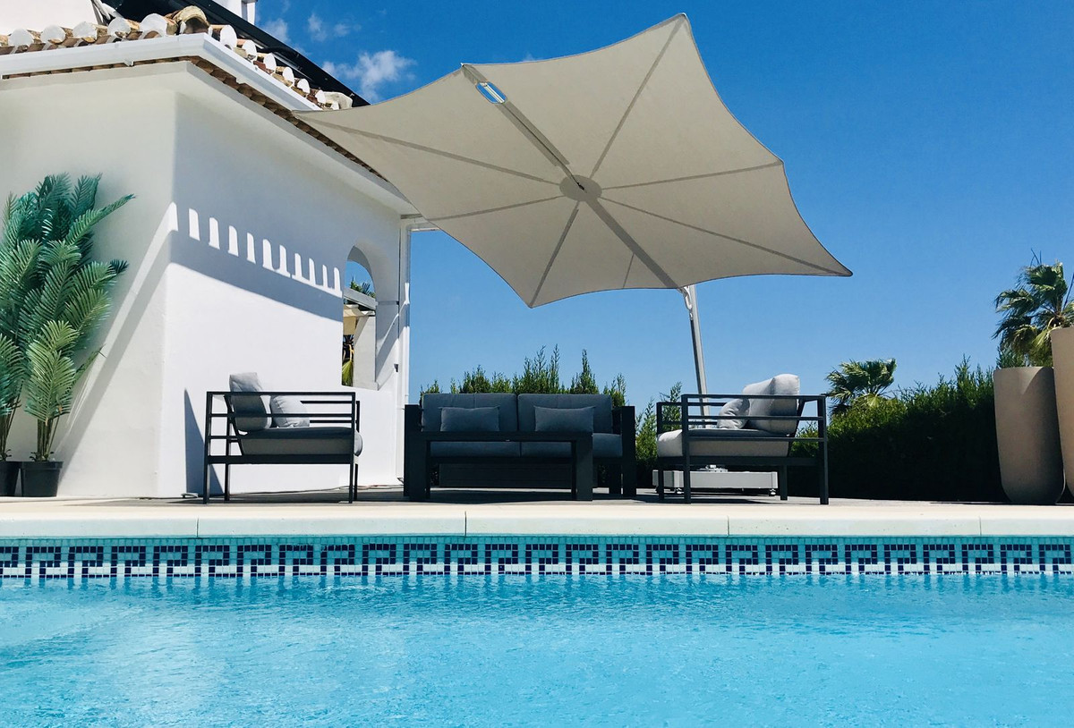 5 bedroom Villas for sale in Elviria – R5200192 5 bedroom Villas for sale in Elviria – R5200192