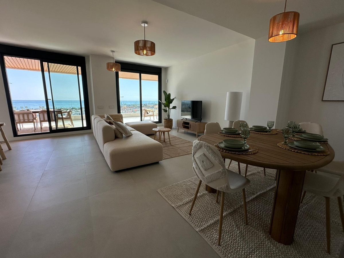 Apartamentos de 3 dormitorios en venta en Selwo – R5162590