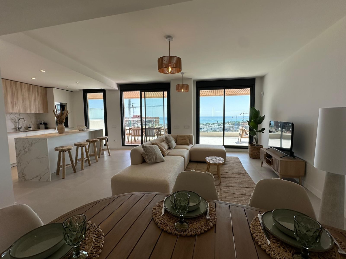 Apartamentos de 3 dormitorios en venta en Selwo – R5162590